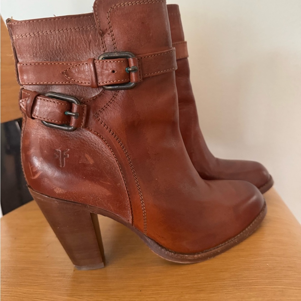 Frye Women's Cognac Leather Heeled Boots